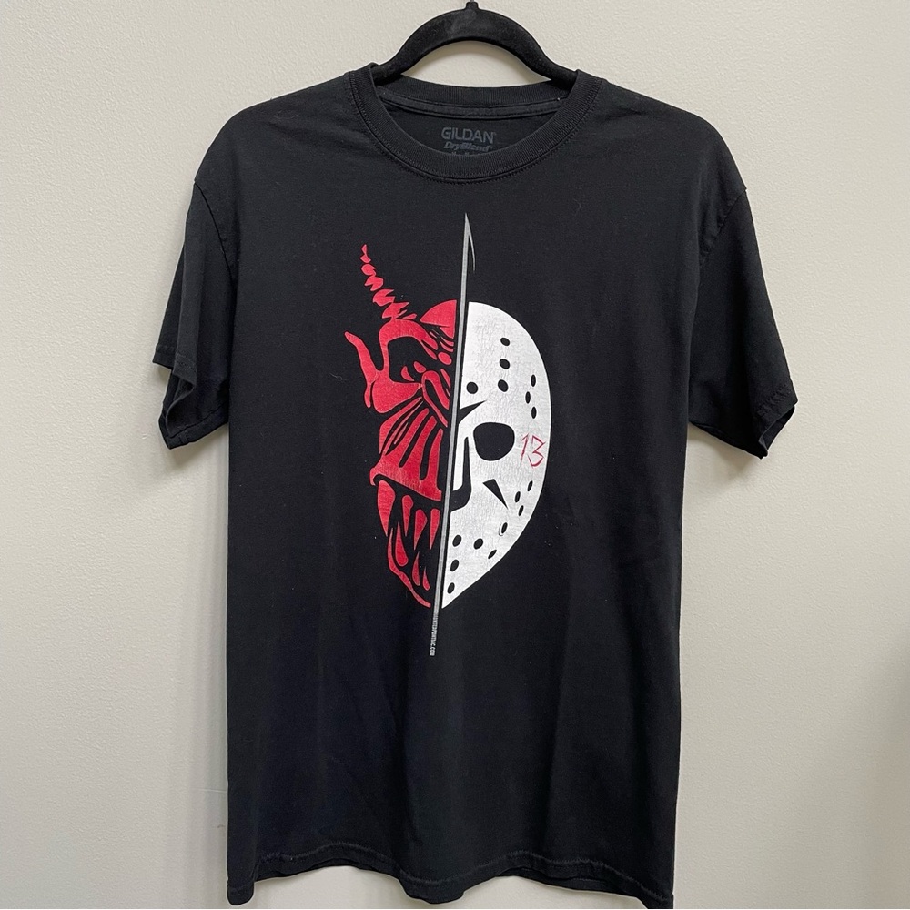 ❗️5/$20❗️Friday the 13th Jason Mask/Devil Face Short Sleeve Tee - Men’s Size M